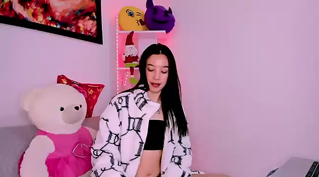 Snapshot of Manuelaa_mejiia chatting on 12/10/24, 04:49 Manuelaa mejiia online show from 12/10/24, 04:49