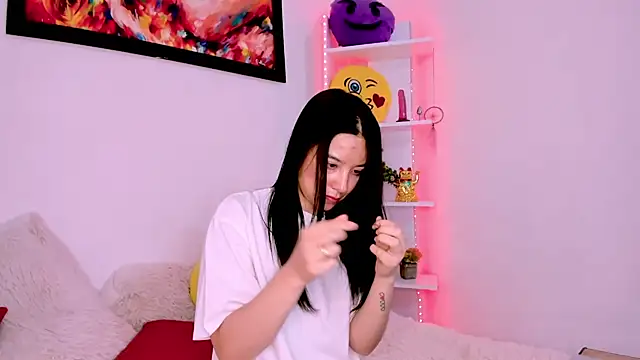 Snapshot of Manuelaa_mejiia chatting on 03/17/25, 02:01 Manuelaa mejiia online show from 03/17/25, 02:01