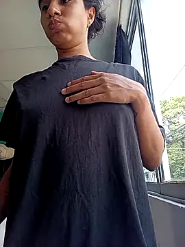 Karii-R online show from 03/04/26, 03:18