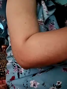 Snapshot of gunjan22 chatting on 12/04/24, 05:27 gunjan22 online show from 12/04/24, 05:27