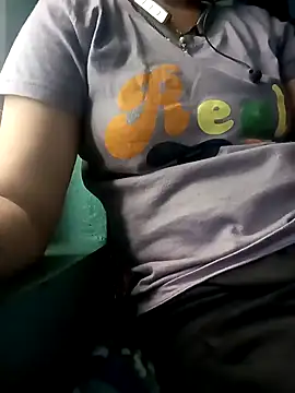 Snapshot of gunjan22 chatting on 12/15/24, 05:56 gunjan22 online show from 12/15/24, 05:56