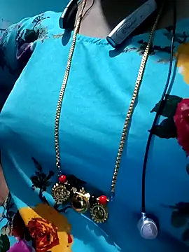 Snapshot of gunjan22 chatting on 12/21/24, 03:42 gunjan22 online show from 12/21/24, 03:42