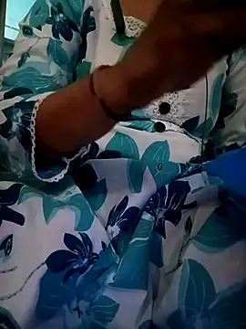 Snapshot of gunjan22 chatting on 09/17/25, 09:55 gunjan22 online show from 09/17/25, 09:55