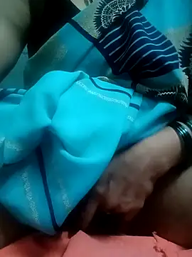 Snapshot of gunjan22 chatting on 10/30/25, 11:11 gunjan22 online show from 10/30/25, 11:11