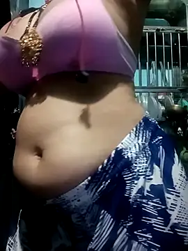 gunjan22 online show from 12/23/25, 10:46