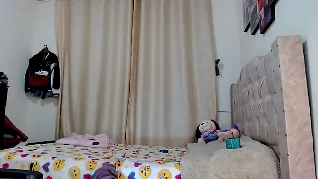 Samary thomas online show from 02/12/25, 01:30