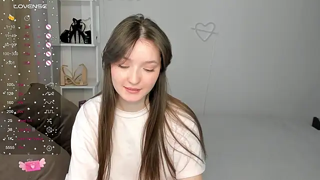 Fairyy Moon online show from 10/08/25, 03:26