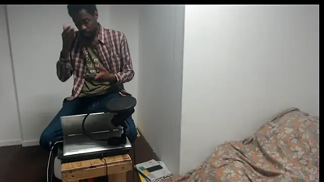 Snapshot of Mastertopdome chatting on 02/01/25, 01:34 Mastertopdome online show from 02/01/25, 01:34