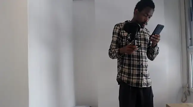 Snapshot of Mastertopdome chatting on 02/04/25, 05:12 Mastertopdome online show from 02/04/25, 05:12