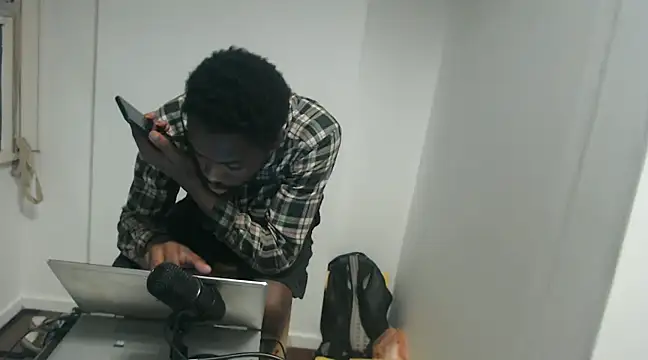 Snapshot of Mastertopdome chatting on 02/05/25, 02:29 Mastertopdome online show from 02/05/25, 02:29