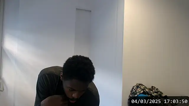 Snapshot of Mastertopdome chatting on 03/04/25, 08:05 Mastertopdome online show from 03/04/25, 08:05