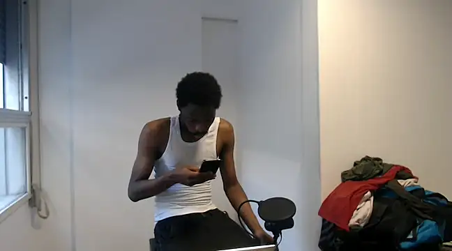 Snapshot of Mastertopdome chatting on 03/06/25, 08:48 Mastertopdome online show from 03/06/25, 08:48