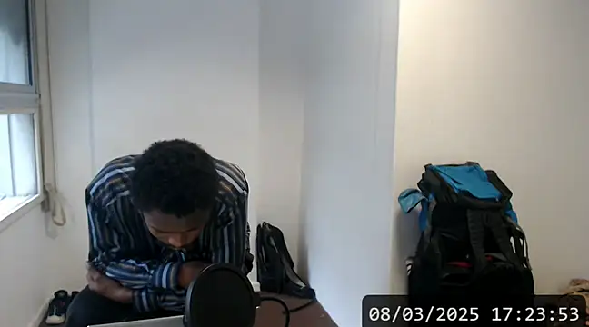 Snapshot of Mastertopdome chatting on 03/08/25, 08:25 Mastertopdome online show from 03/08/25, 08:25