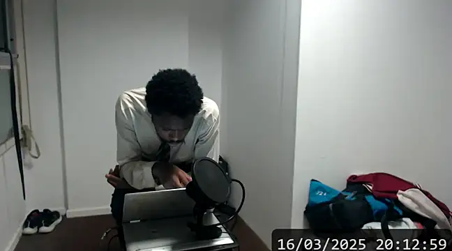 Snapshot of Mastertopdome chatting on 03/16/25, 11:14 Mastertopdome online show from 03/16/25, 11:14