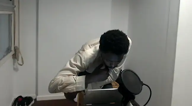 Snapshot of Mastertopdome chatting on 03/21/25, 10:06 Mastertopdome online show from 03/21/25, 10:06