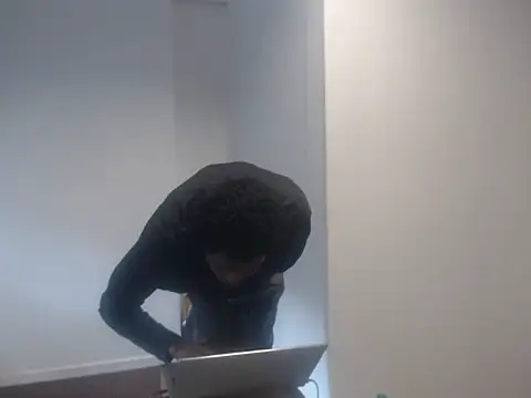 Snapshot of Mastertopdome chatting on 09/17/25, 11:01 Mastertopdome online show from 09/17/25, 11:01