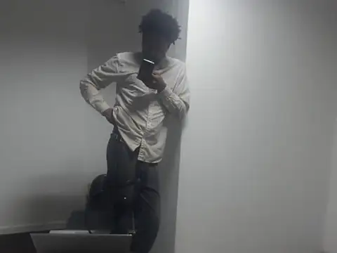 Snapshot of Mastertopdome chatting on 10/03/25, 01:02 Mastertopdome online show from 10/03/25, 01:02