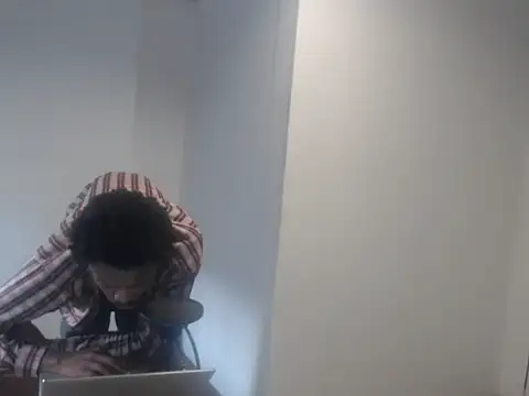 Snapshot of Mastertopdome chatting on 10/21/25, 08:42 Mastertopdome online show from 10/21/25, 08:42