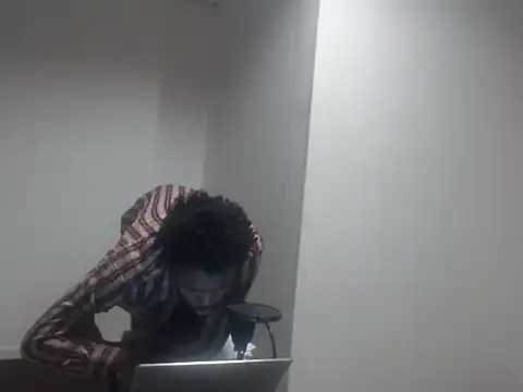 Snapshot of Mastertopdome chatting on 11/04/25, 11:26 Mastertopdome online show from 11/04/25, 11:26