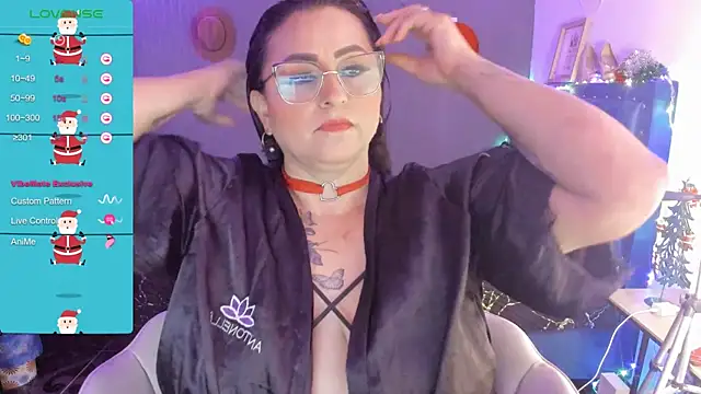 Ivonnee   online show from 12/18/24, 04:09