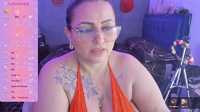 Ivonnee   online show from 12/22/24, 11:33