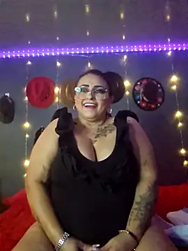 Ivonnee   online show from 03/02/25, 08:27