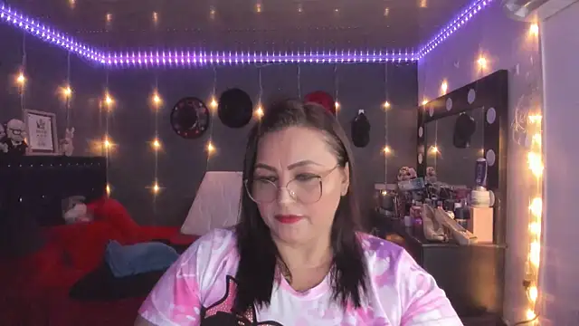 Ivonnee   online show from 03/07/25, 03:29