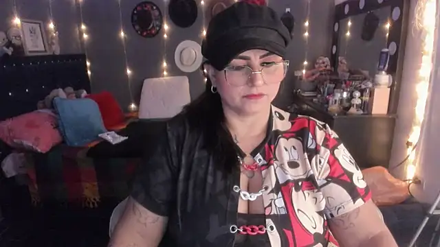 Ivonnee   online show from 03/16/25, 06:53