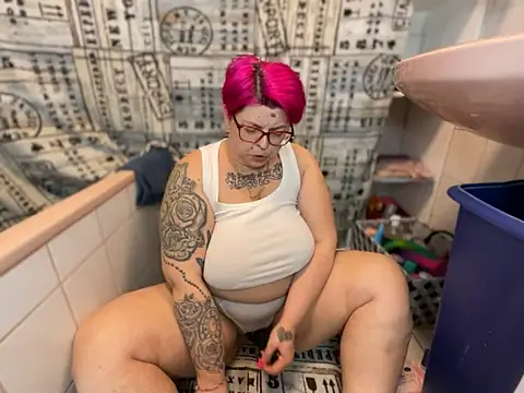 Snapshot of SunshineLexi chatting on 02/21/25, 11:11 SunshineLexi online show from 02/21/25, 11:11