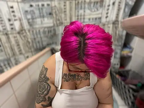 Snapshot of SunshineLexi chatting on 02/22/25, 10:51 SunshineLexi online show from 02/22/25, 10:51