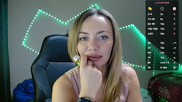 Snapshot of Daria_Spring chatting on 01/17/25, 06:02 Daria Spring online show from 01/17/25, 06:02