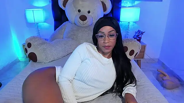 Snapshot of IsabelaRoss chatting on 12/17/24, 04:23 IsabelaRoss online show from 12/17/24, 04:23