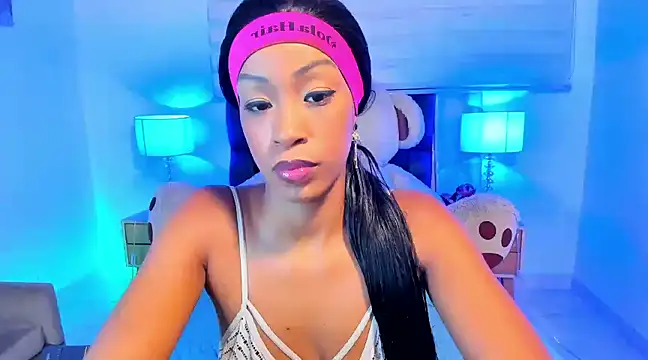 Snapshot of IsabelaRoss chatting on 03/11/25, 07:47 IsabelaRoss online show from 03/11/25, 07:47