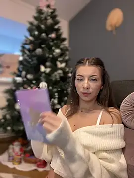 Mia Ethan online show from 12/12/24, 07:30