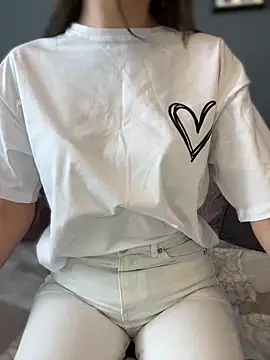 Mia Ethan online show from 03/12/25, 07:46