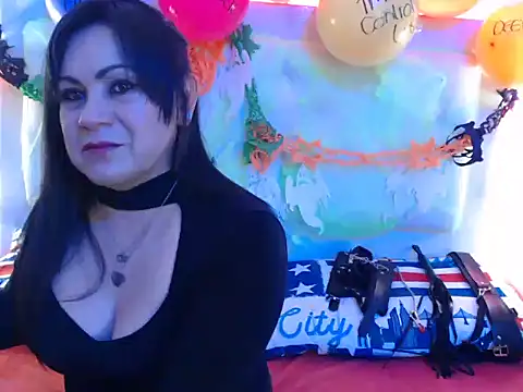 jescaoporto4 online show from 10/30/25, 01:34