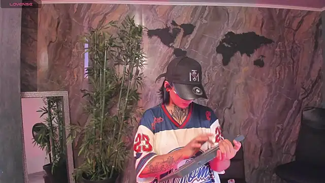 Alahia Dangelo online show from 04/01/26, 05:21