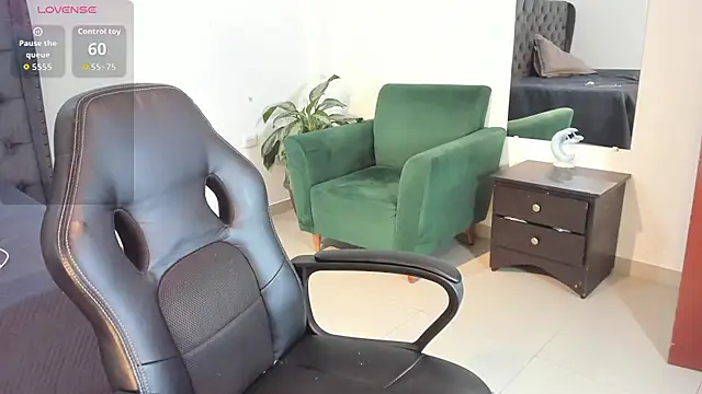  maria foxx  online show from 10/27/25, 06:01