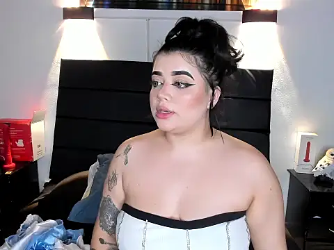 Snapshot of _ValeryStone_ chatting on 02/03/25, 07:10  ValeryStone  online show from 02/03/25, 07:10