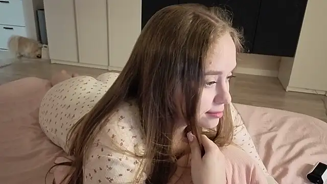 endlesssoffi online show from 04/11/26, 07:51