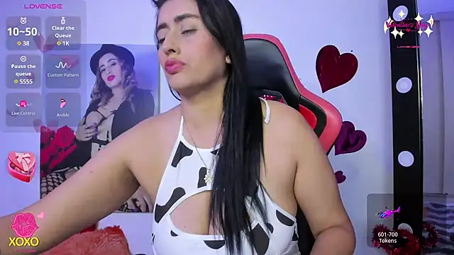 vaiolet triana online show from 02/08/25, 04:47