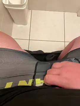 Hugo76578 online show from 11/09/25, 07:45