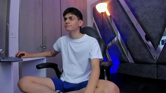 Yef Thin online show from 10/31/25, 03:40