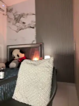 Pink Jazmin online show from 04/05/26, 12:30