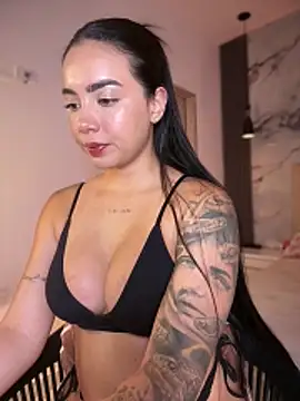 Pink Jazmin online show from 04/29/26, 01:10