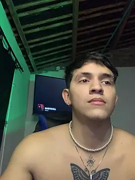 Aangelhot online show from 01/15/25, 04:47