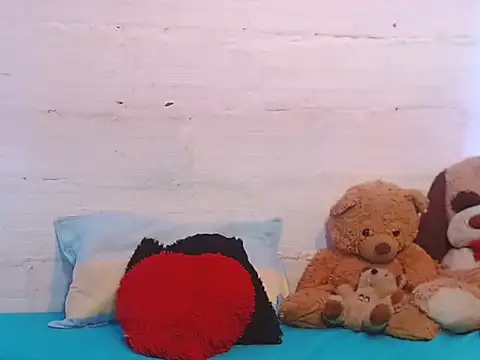 Snapshot of kendall-storm chatting on 10/11/25, 12:54 kendall-storm online show from 10/11/25, 12:54