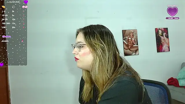 Snapshot of kendallclarkk03 chatting on 12/04/24, 07:39 kendallclarkk03 online show from 12/04/24, 07:39