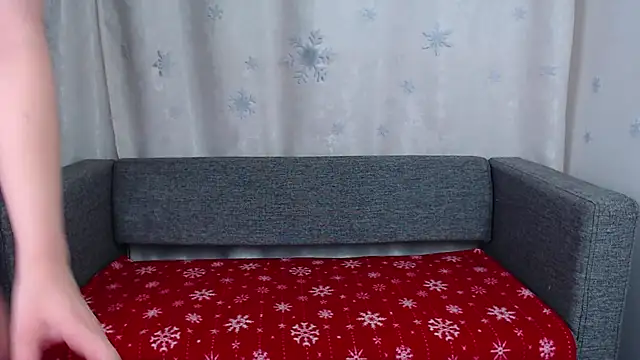 bellaa love  online show from 12/01/25, 12:15