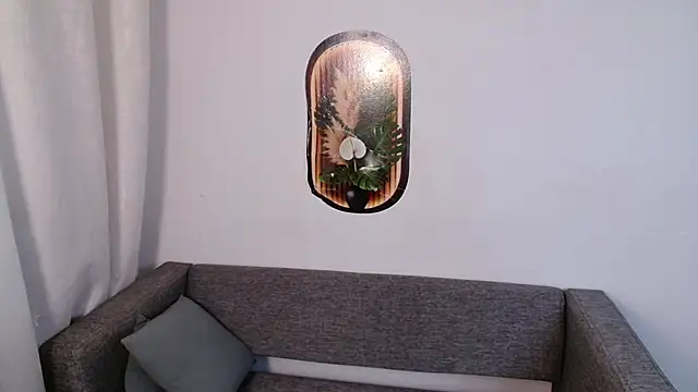 Snapshot of bellaa_love_ chatting on 06/18/26, 01:28 bellaa love online show from 06/18/26, 01:28